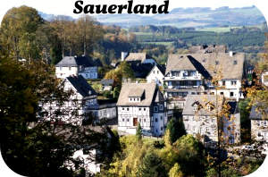 Sauerland heuvellandschap en dorpen